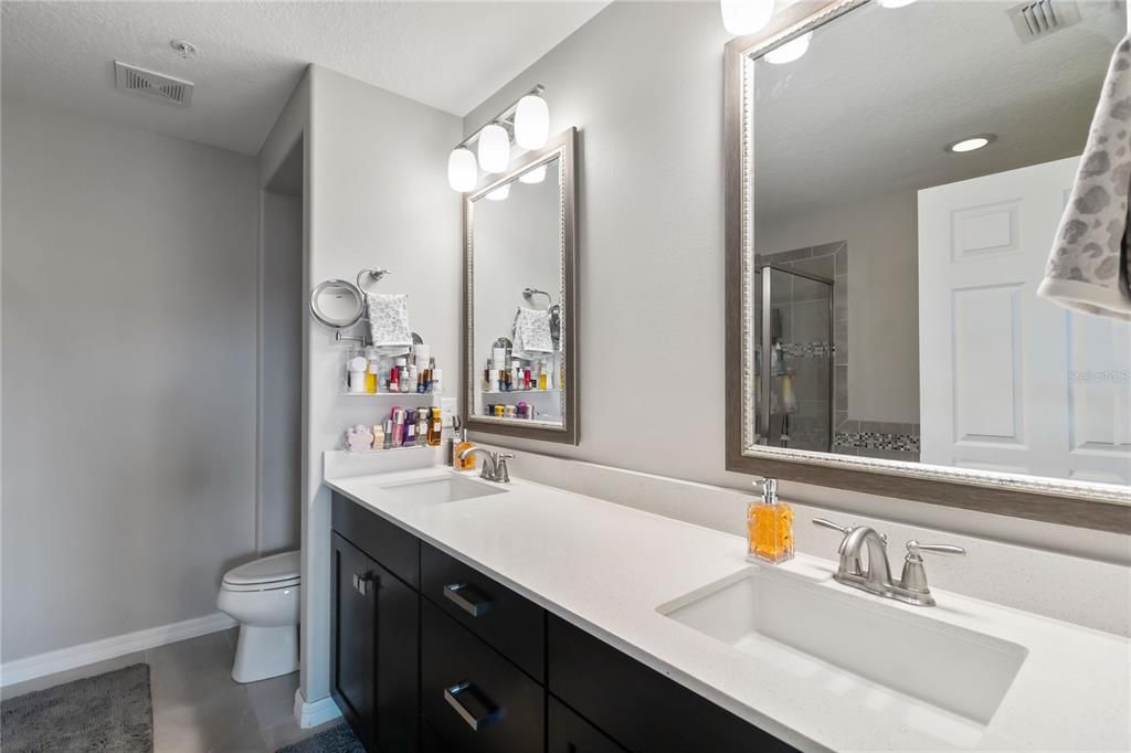 Под контрактом: $400,000 (3 спален, 2 ванн, 1687 Квадратных фут)