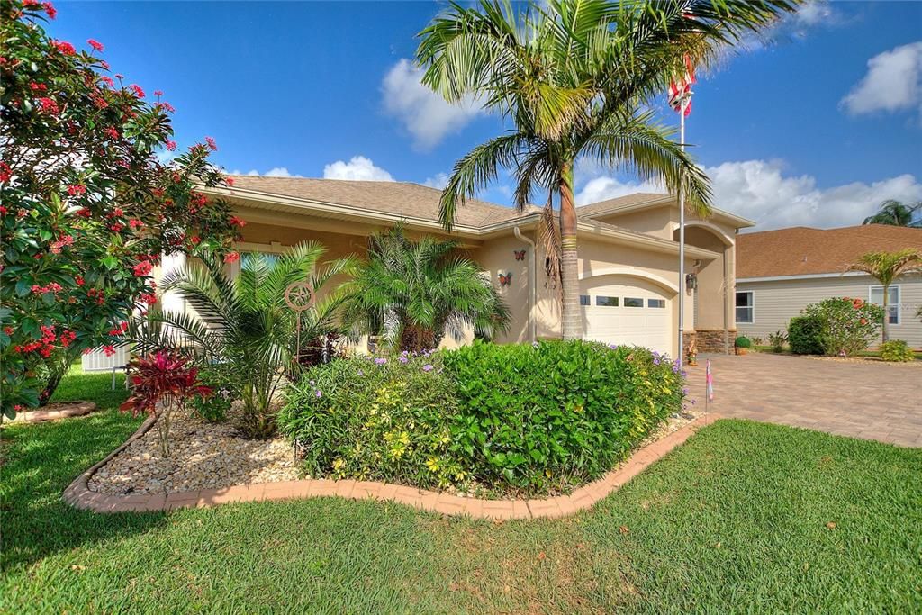 For Sale: $675,000 (2 beds, 2 baths, 2267 Square Feet)