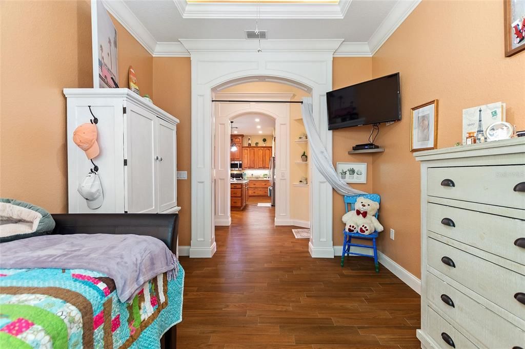 For Sale: $675,000 (2 beds, 2 baths, 2267 Square Feet)