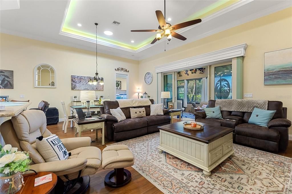 For Sale: $675,000 (2 beds, 2 baths, 2267 Square Feet)