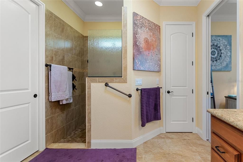 For Sale: $675,000 (2 beds, 2 baths, 2267 Square Feet)