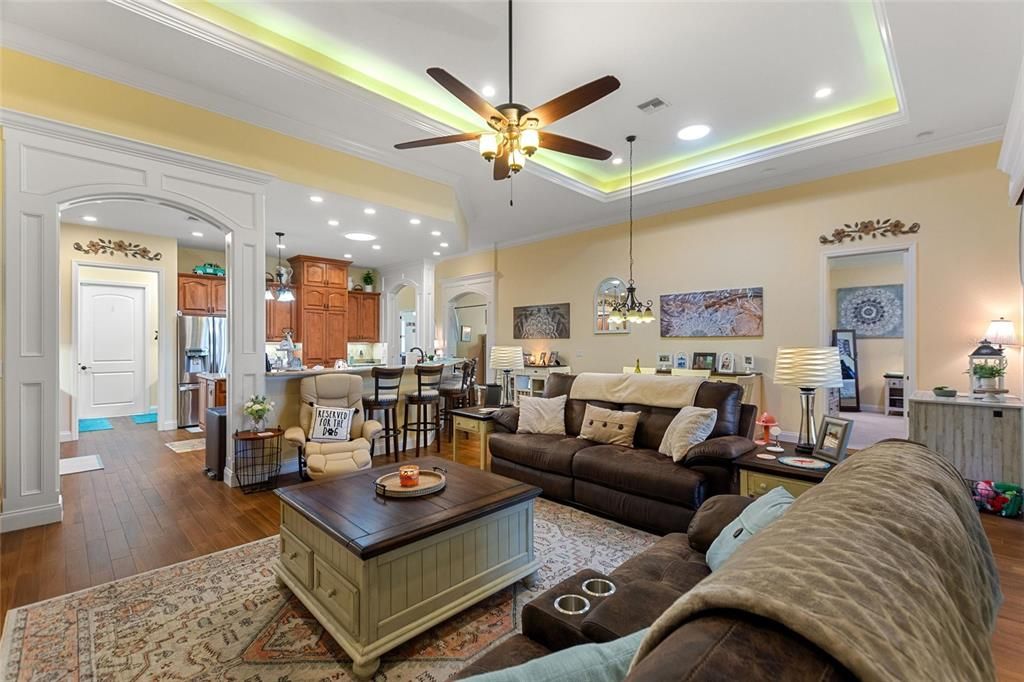 For Sale: $675,000 (2 beds, 2 baths, 2267 Square Feet)