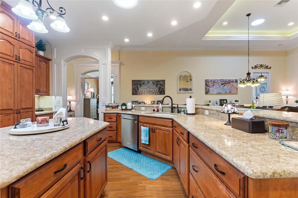 For Sale: $675,000 (2 beds, 2 baths, 2267 Square Feet)