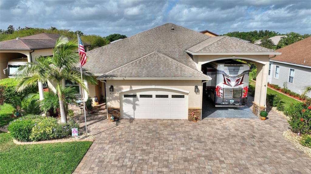 For Sale: $675,000 (2 beds, 2 baths, 2267 Square Feet)