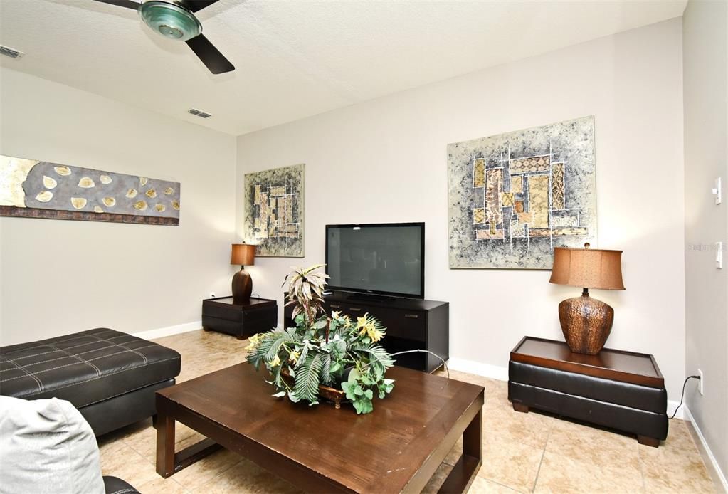 Active With Contract: $3,050 (7 beds, 5 baths, 3291 Square Feet)