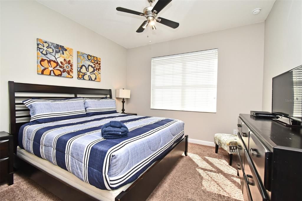 Active With Contract: $3,050 (7 beds, 5 baths, 3291 Square Feet)