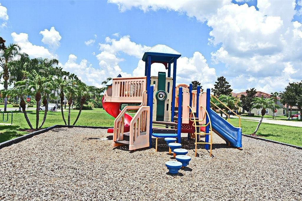 Active With Contract: $3,050 (7 beds, 5 baths, 3291 Square Feet)