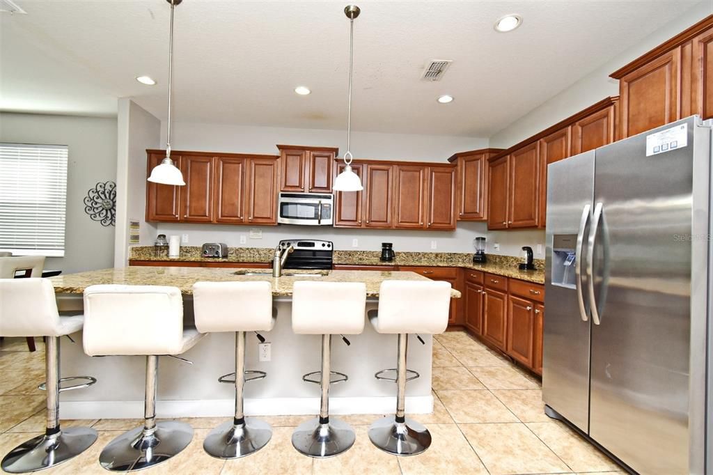 Active With Contract: $3,050 (7 beds, 5 baths, 3291 Square Feet)