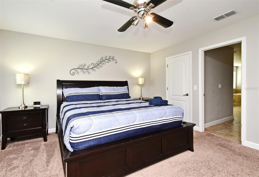 Active With Contract: $3,050 (7 beds, 5 baths, 3291 Square Feet)