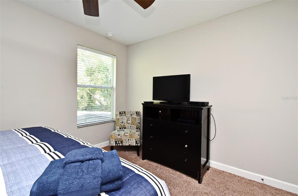 Active With Contract: $3,050 (7 beds, 5 baths, 3291 Square Feet)