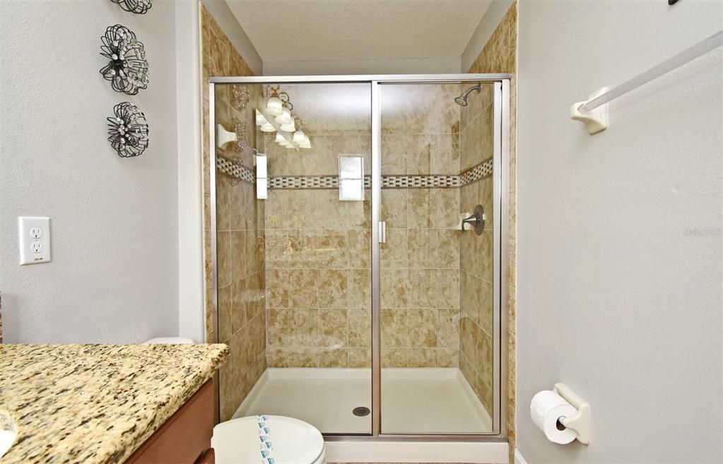 Active With Contract: $3,050 (7 beds, 5 baths, 3291 Square Feet)