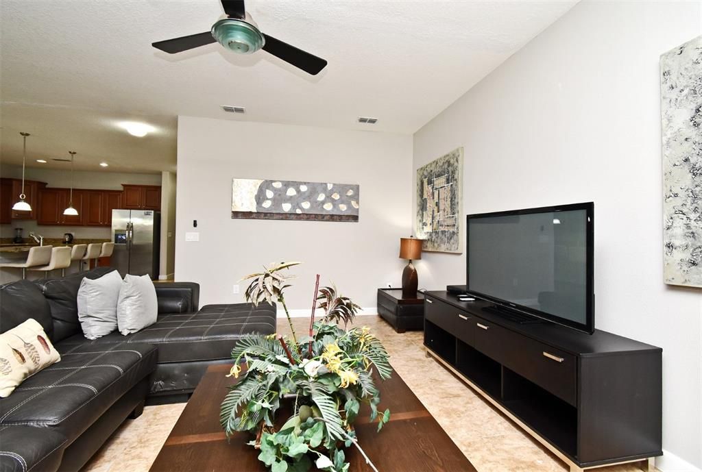 Active With Contract: $3,050 (7 beds, 5 baths, 3291 Square Feet)