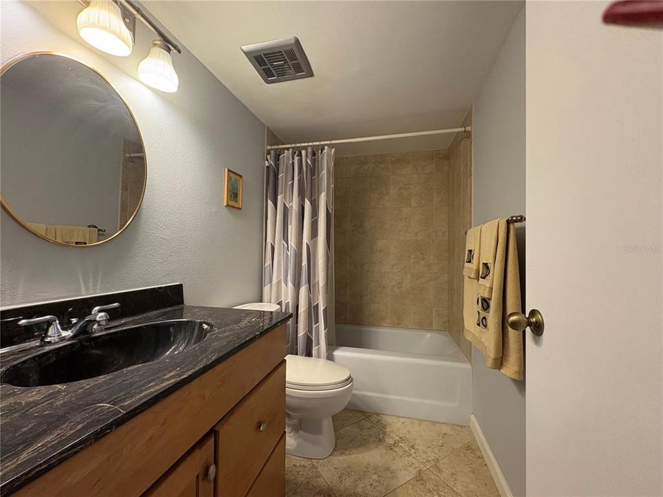 待售: $420,000 (2 贝兹, 2 浴室, 1342 平方英尺)