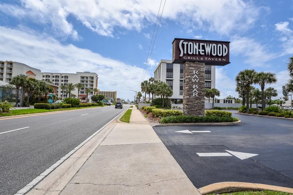 待售: $420,000 (2 贝兹, 2 浴室, 1342 平方英尺)