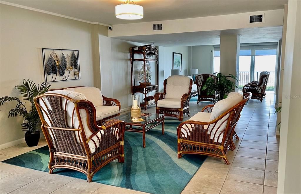 待售: $420,000 (2 贝兹, 2 浴室, 1342 平方英尺)