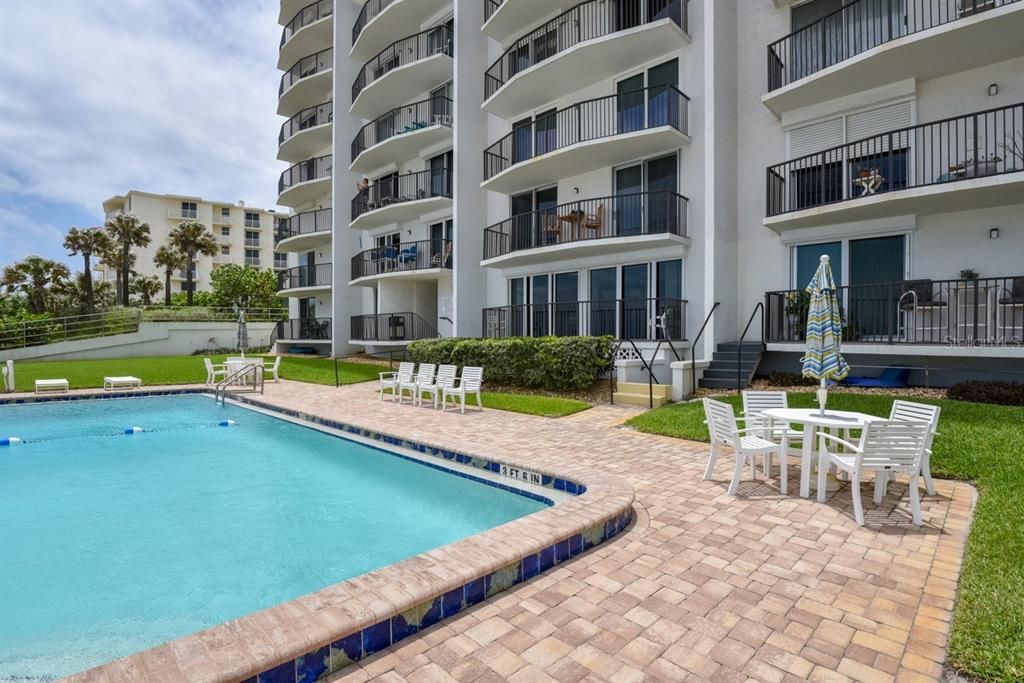 待售: $420,000 (2 贝兹, 2 浴室, 1342 平方英尺)