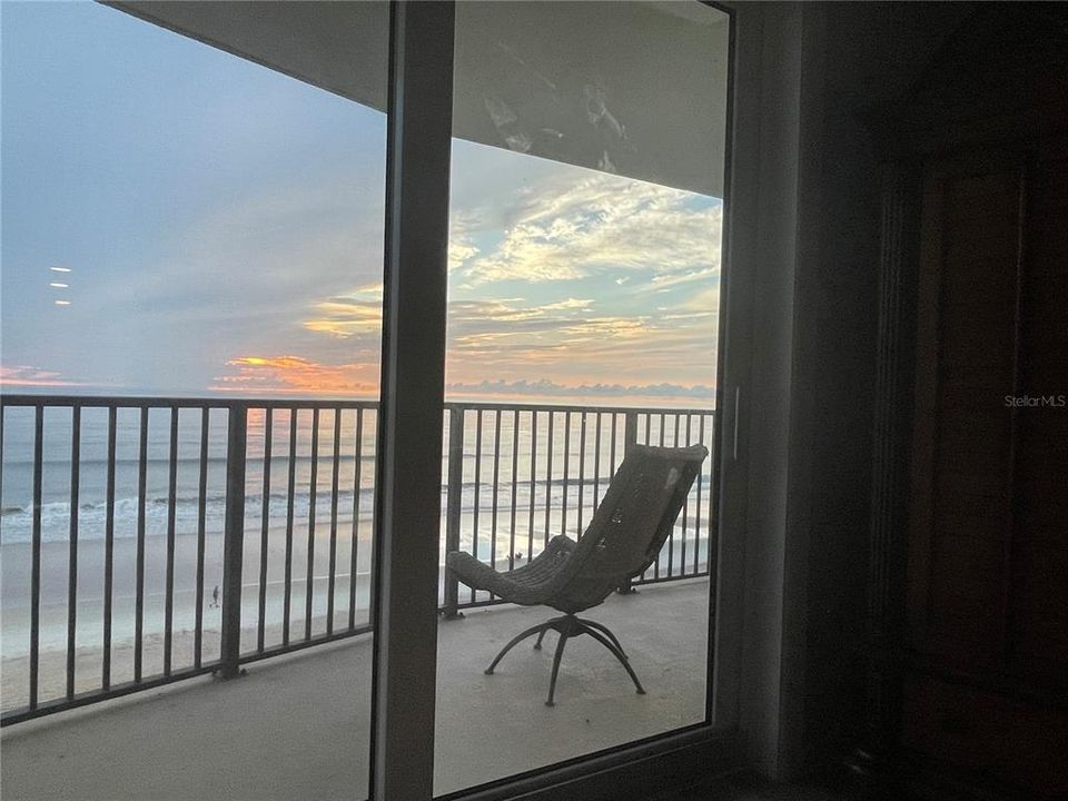 待售: $420,000 (2 贝兹, 2 浴室, 1342 平方英尺)