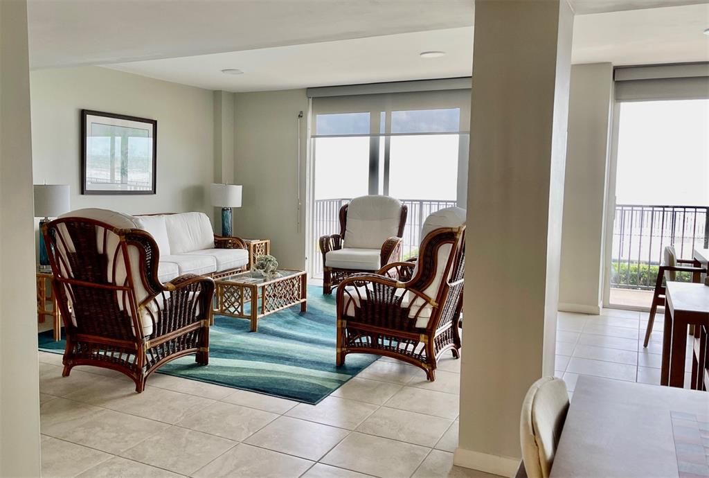 待售: $420,000 (2 贝兹, 2 浴室, 1342 平方英尺)