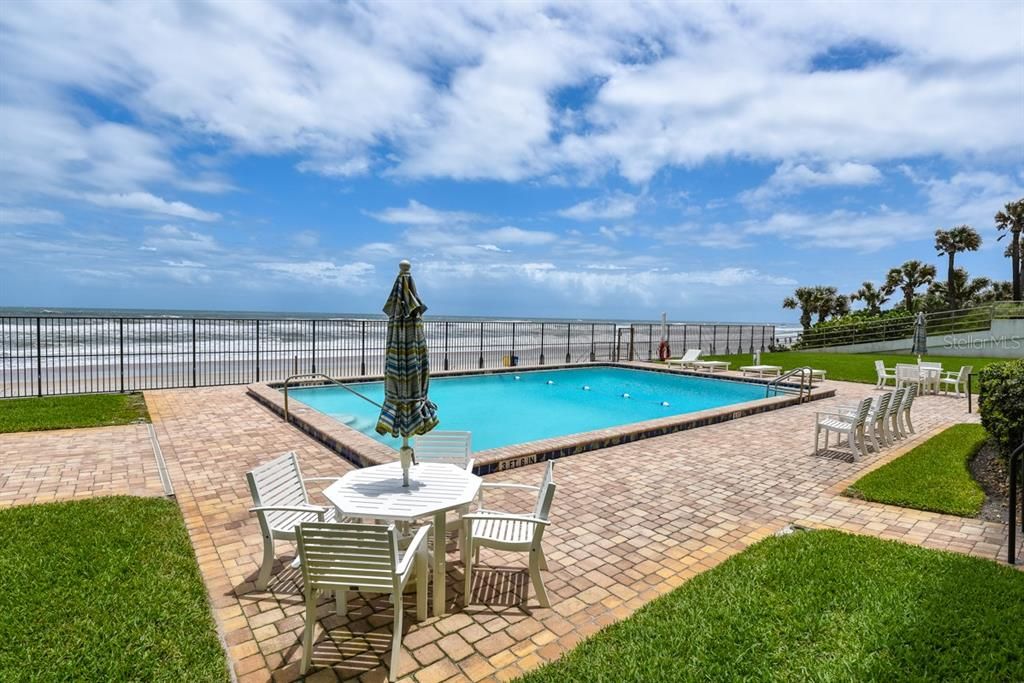 待售: $420,000 (2 贝兹, 2 浴室, 1342 平方英尺)