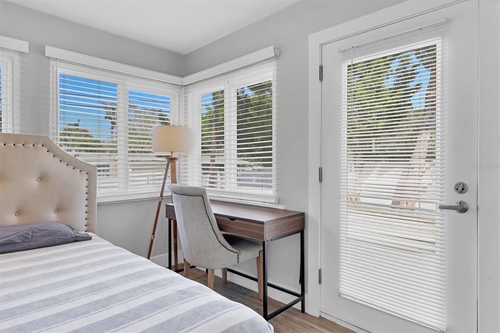 На продажу: $619,000 (3 спален, 2 ванн, 1856 Квадратных фут)