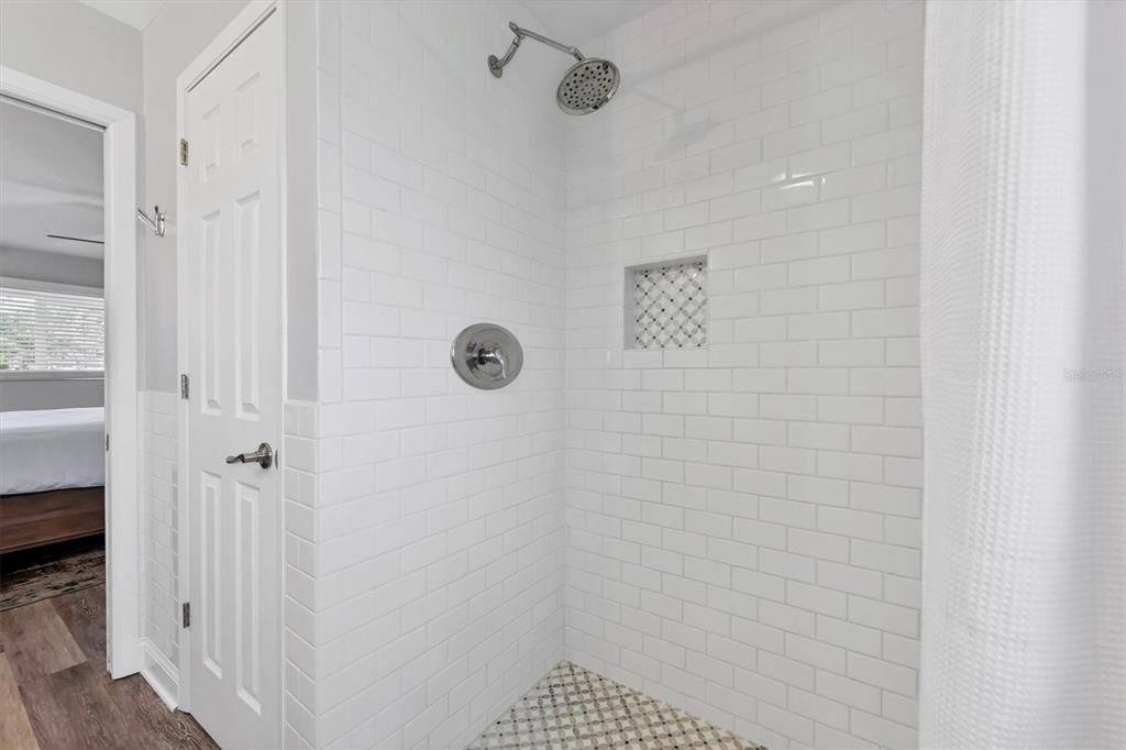 На продажу: $619,000 (3 спален, 2 ванн, 1856 Квадратных фут)