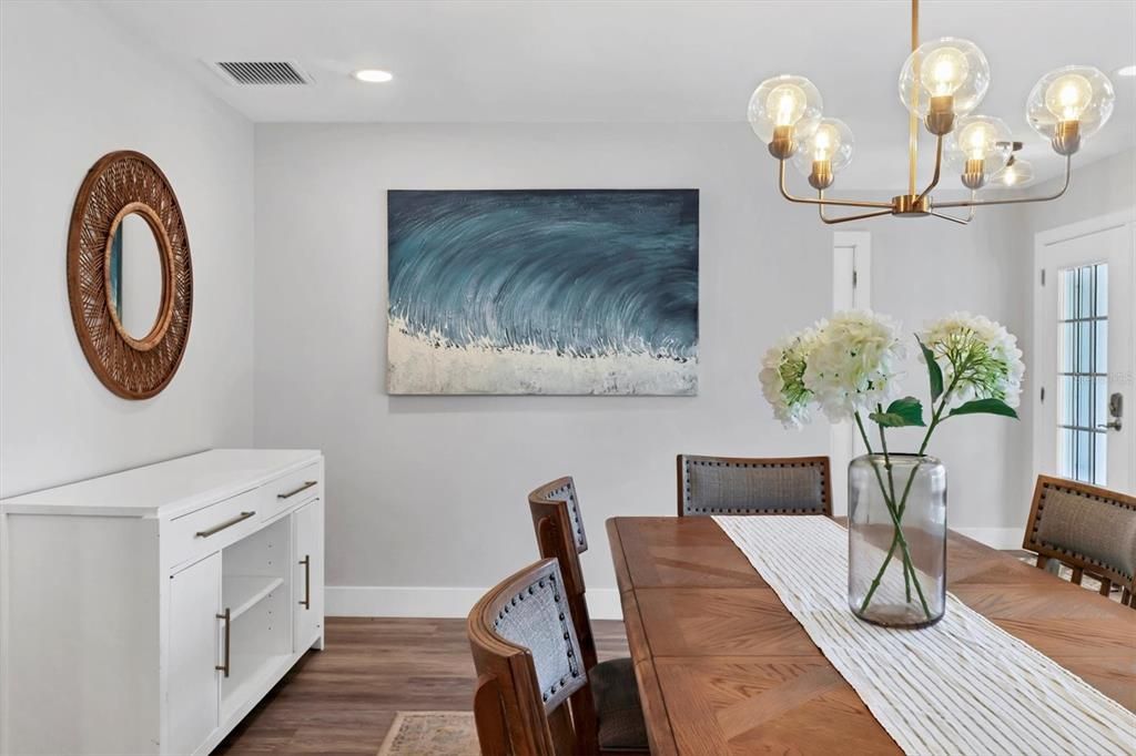 На продажу: $619,000 (3 спален, 2 ванн, 1856 Квадратных фут)