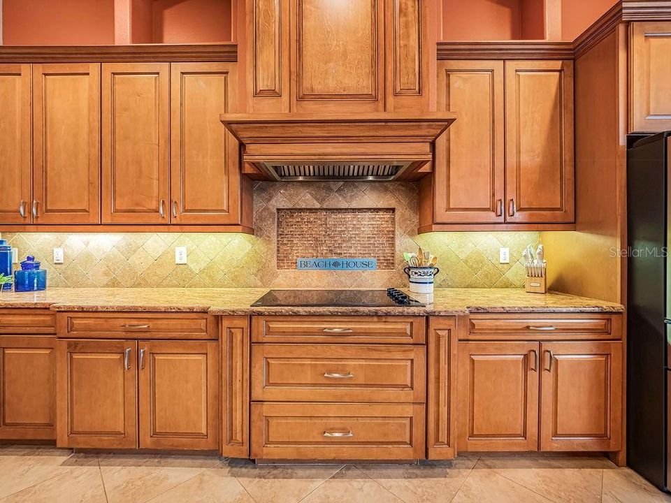 Под контрактом: $1,699,000 (4 спален, 4 ванн, 2910 Квадратных фут)