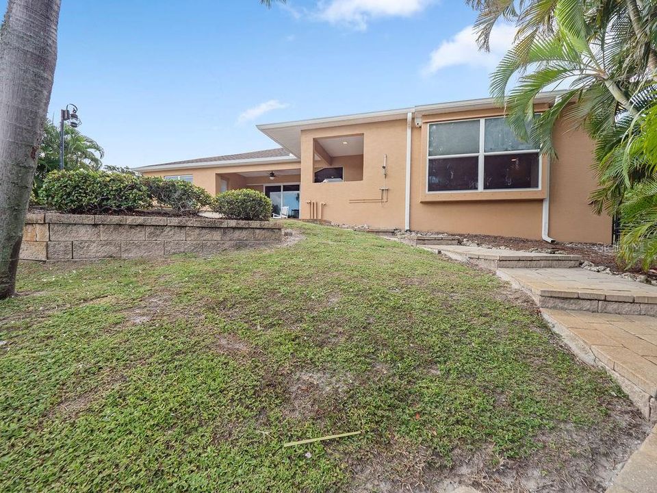 Под контрактом: $1,699,000 (4 спален, 4 ванн, 2910 Квадратных фут)