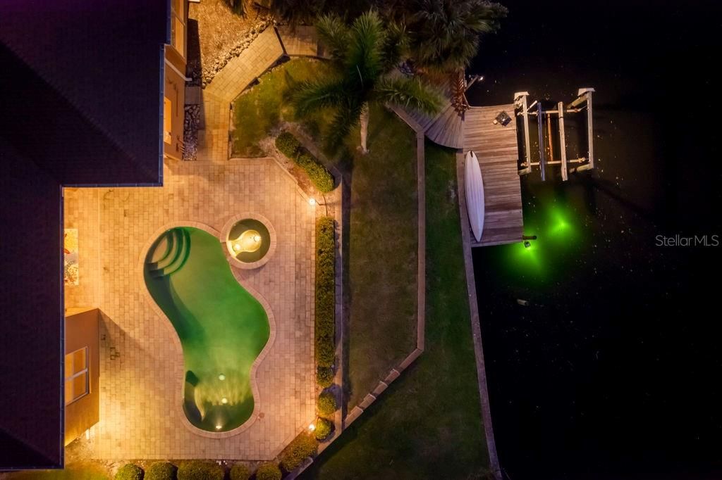 Под контрактом: $1,699,000 (4 спален, 4 ванн, 2910 Квадратных фут)