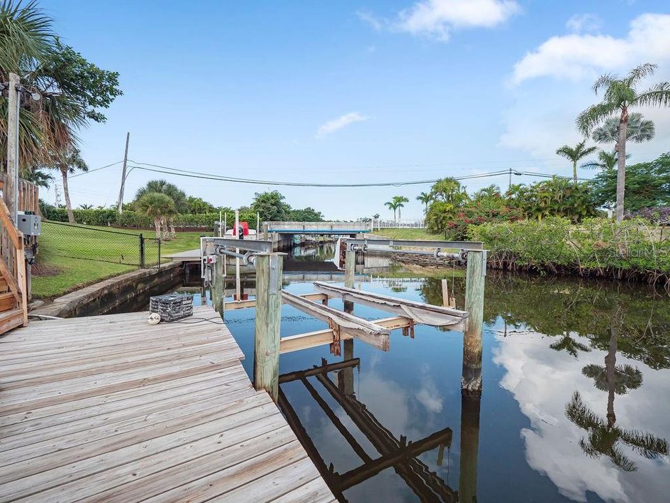 Под контрактом: $1,699,000 (4 спален, 4 ванн, 2910 Квадратных фут)