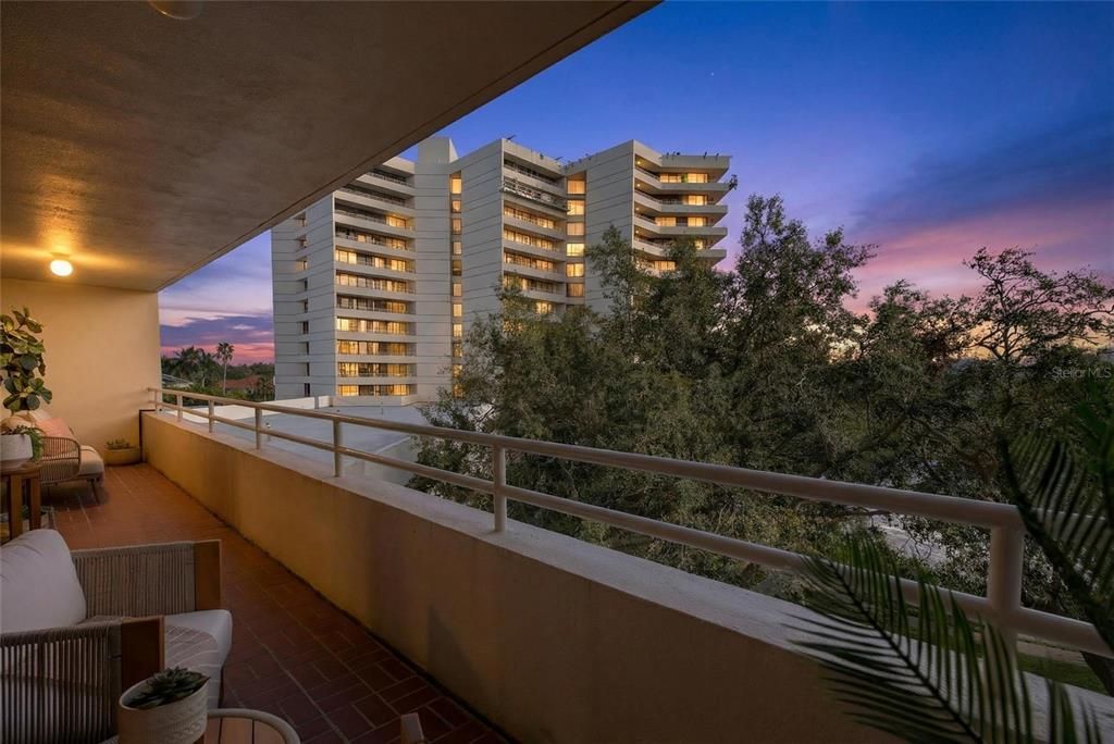 For Sale: $400,000 (2 beds, 2 baths, 1476 Square Feet)