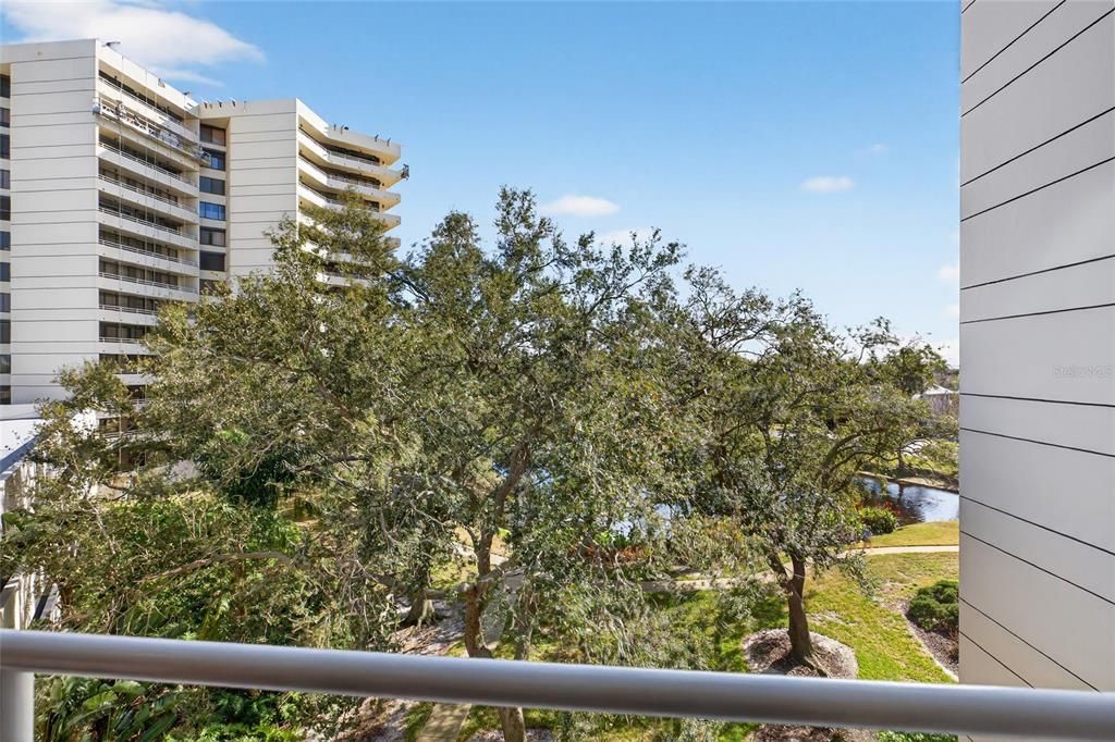 For Sale: $400,000 (2 beds, 2 baths, 1476 Square Feet)