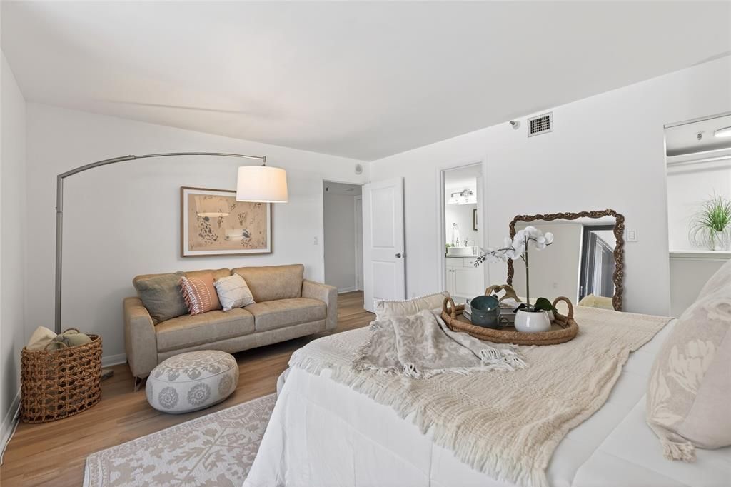 For Sale: $400,000 (2 beds, 2 baths, 1476 Square Feet)