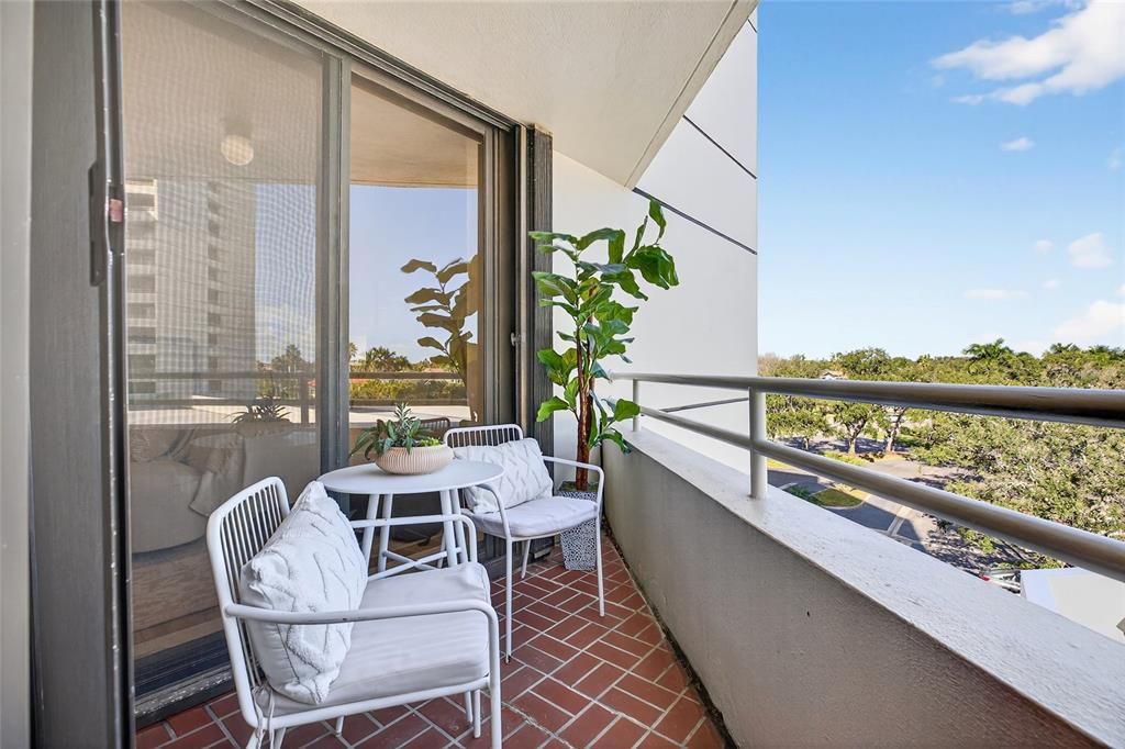 For Sale: $400,000 (2 beds, 2 baths, 1476 Square Feet)