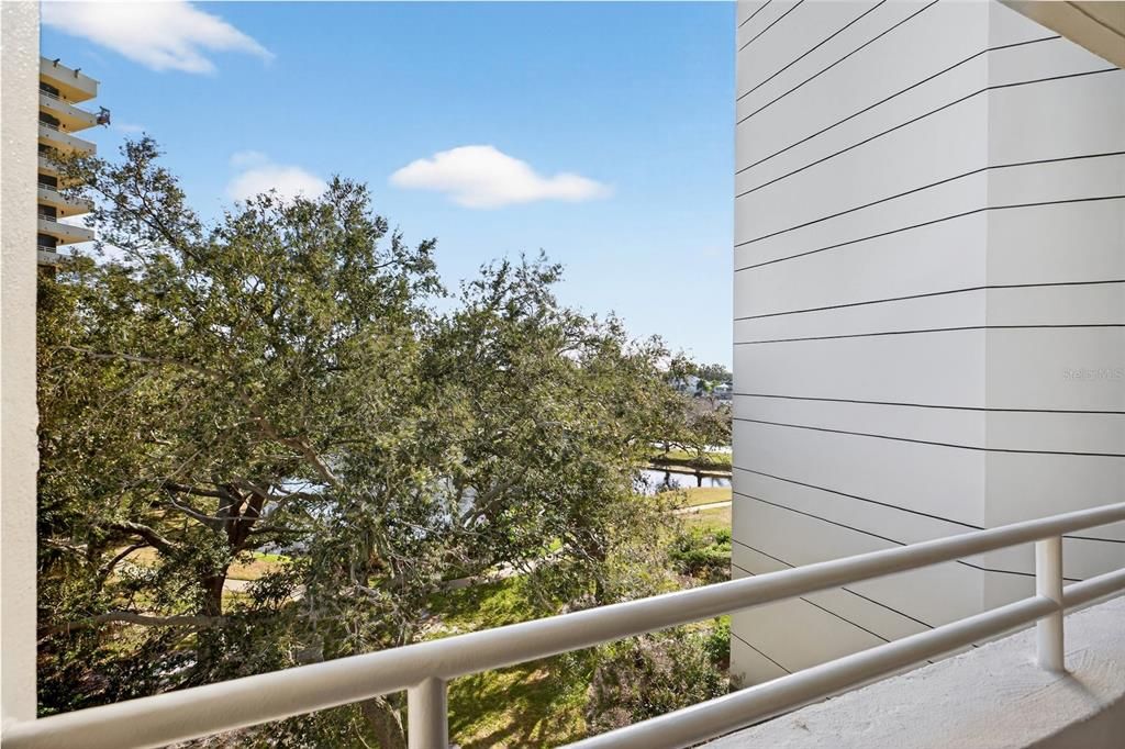 For Sale: $400,000 (2 beds, 2 baths, 1476 Square Feet)