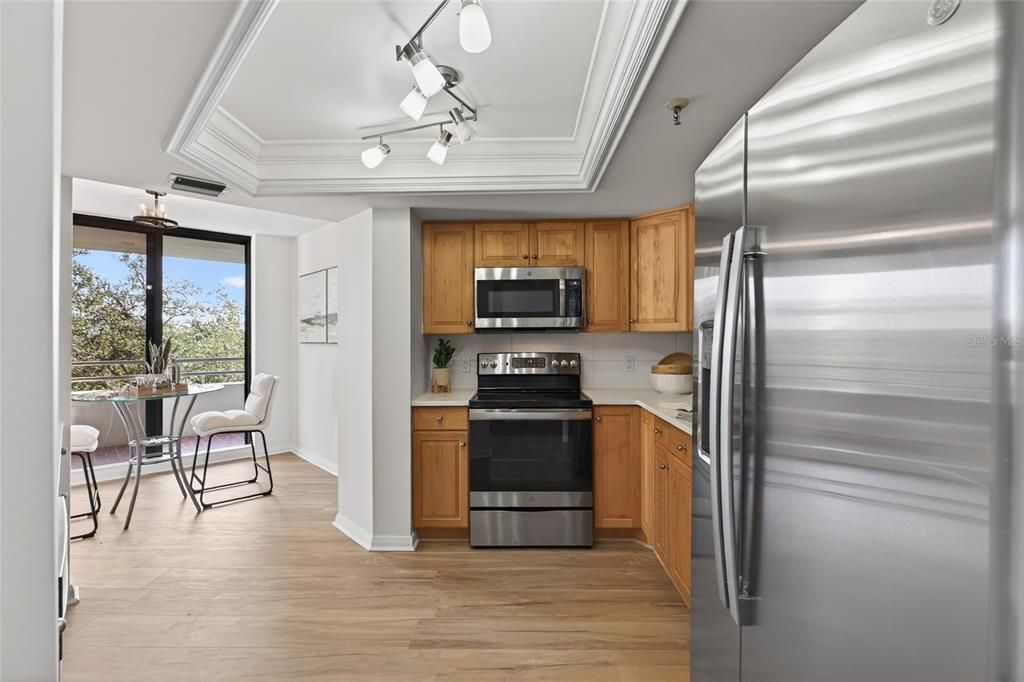 For Sale: $400,000 (2 beds, 2 baths, 1476 Square Feet)