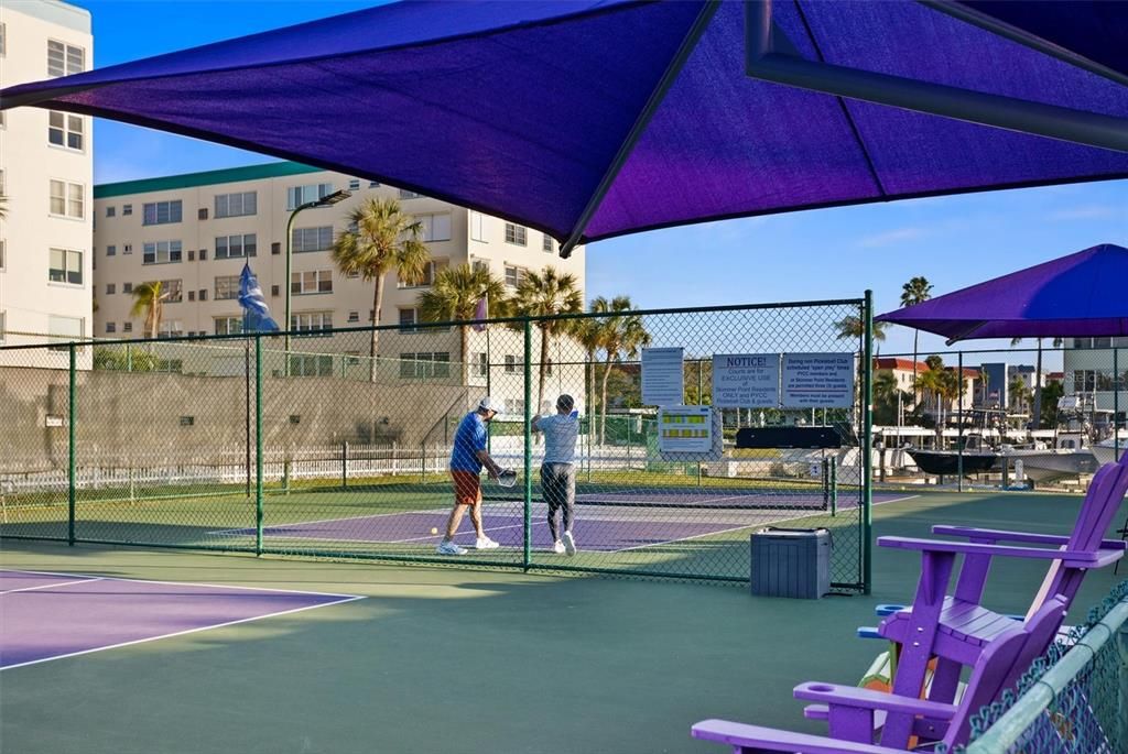 For Sale: $400,000 (2 beds, 2 baths, 1476 Square Feet)