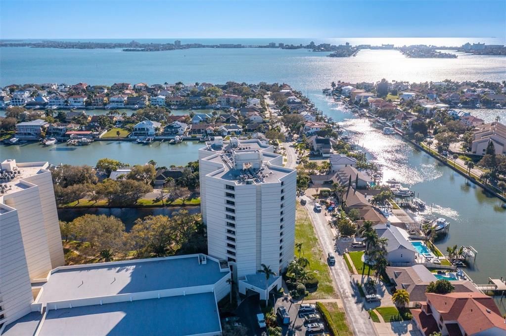 For Sale: $400,000 (2 beds, 2 baths, 1476 Square Feet)