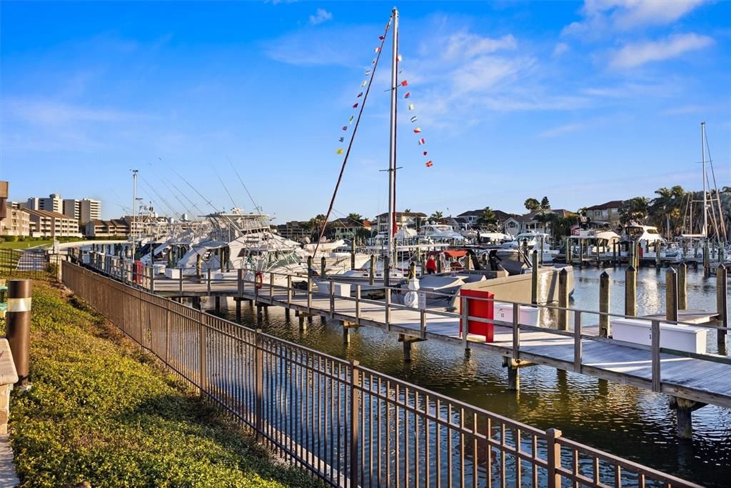 For Sale: $400,000 (2 beds, 2 baths, 1476 Square Feet)