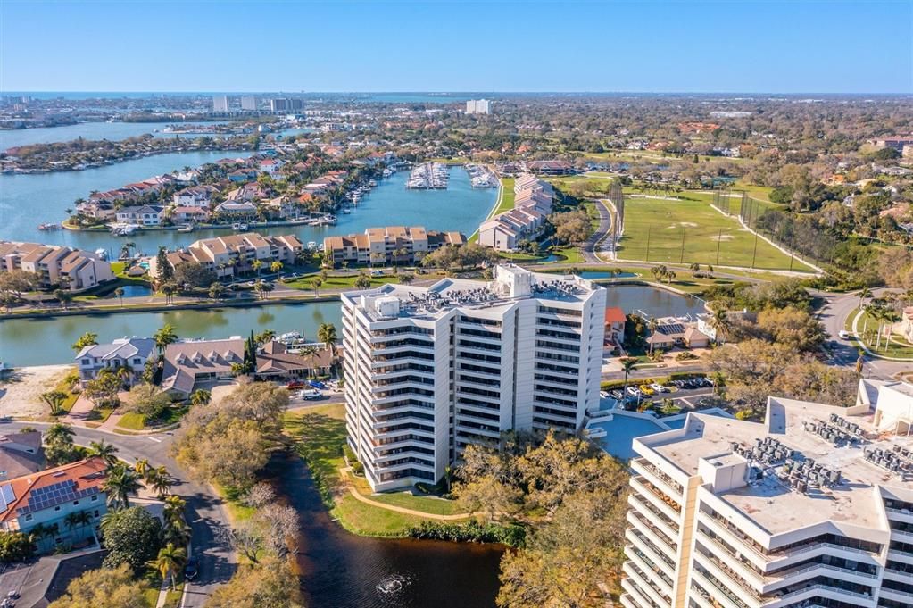 For Sale: $400,000 (2 beds, 2 baths, 1476 Square Feet)