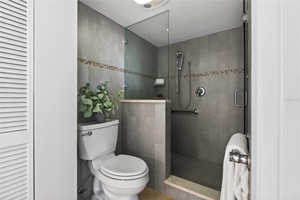 For Sale: $400,000 (2 beds, 2 baths, 1476 Square Feet)