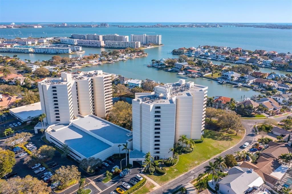 For Sale: $400,000 (2 beds, 2 baths, 1476 Square Feet)