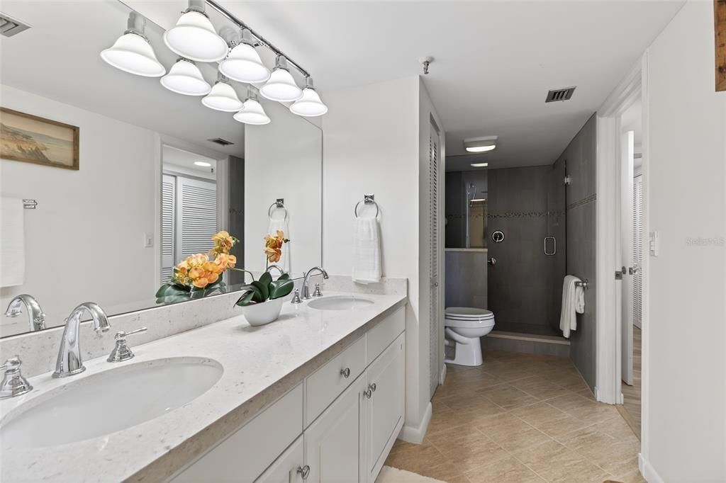 For Sale: $400,000 (2 beds, 2 baths, 1476 Square Feet)