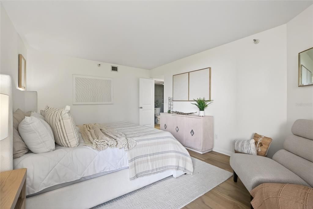 For Sale: $400,000 (2 beds, 2 baths, 1476 Square Feet)