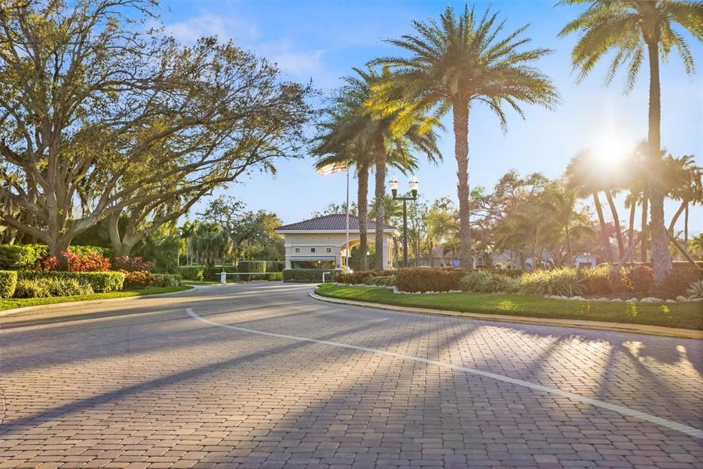 For Sale: $400,000 (2 beds, 2 baths, 1476 Square Feet)