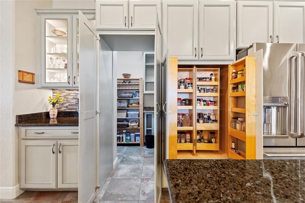 待售: $767,000 (2 贝兹, 2 浴室, 2844 平方英尺)