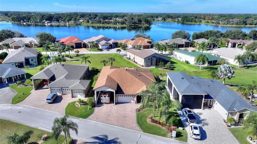 待售: $767,000 (2 贝兹, 2 浴室, 2844 平方英尺)