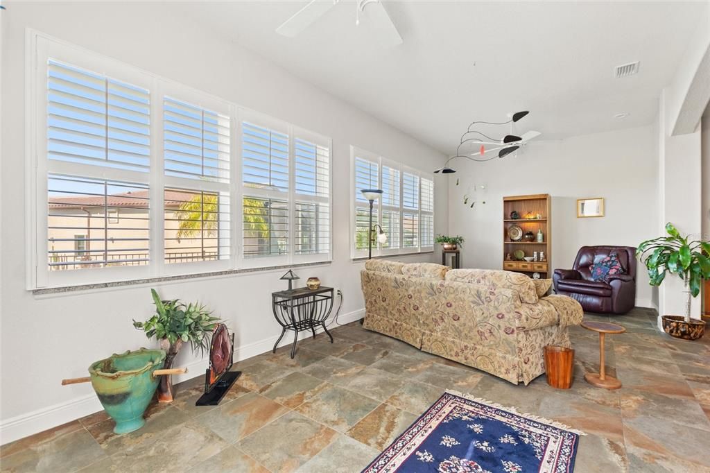 待售: $767,000 (2 贝兹, 2 浴室, 2844 平方英尺)