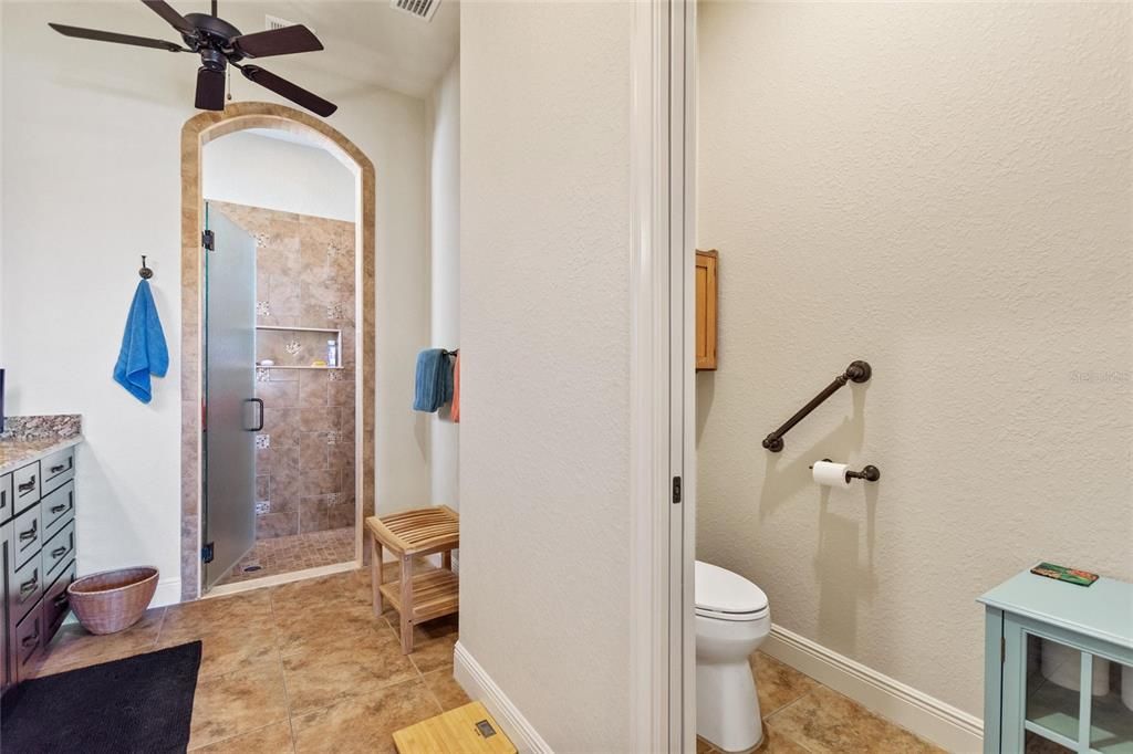 待售: $767,000 (2 贝兹, 2 浴室, 2844 平方英尺)