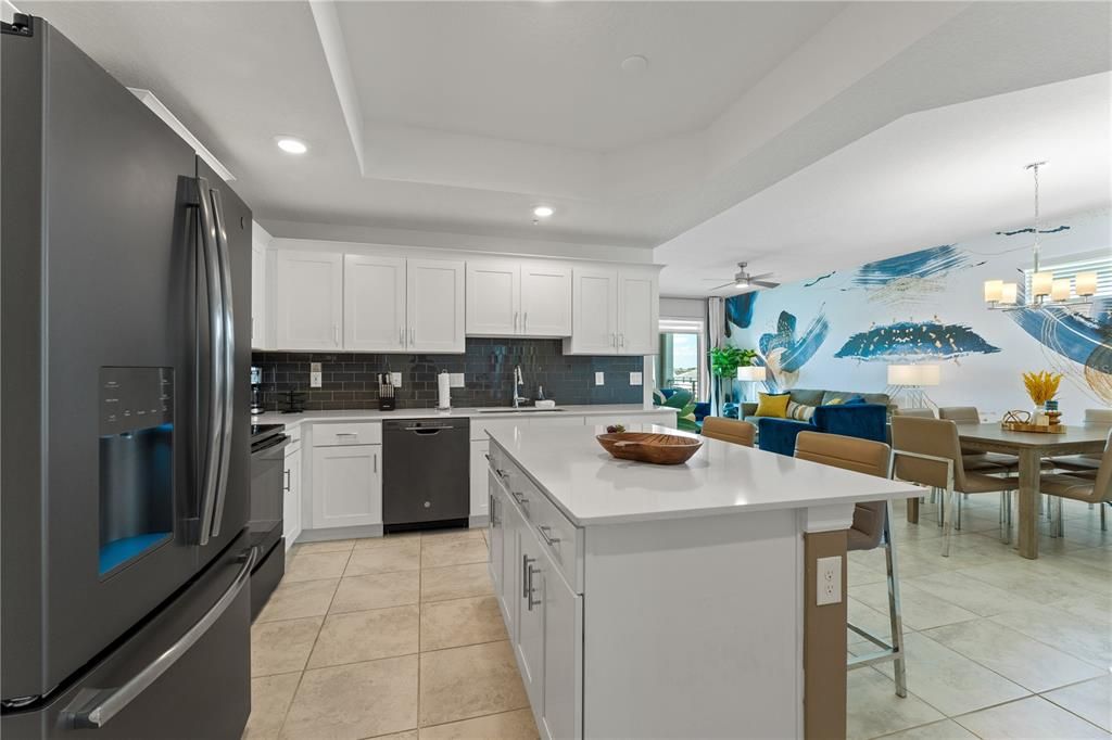 Active With Contract: $404,900 (3 beds, 2 baths, 1329 Square Feet)